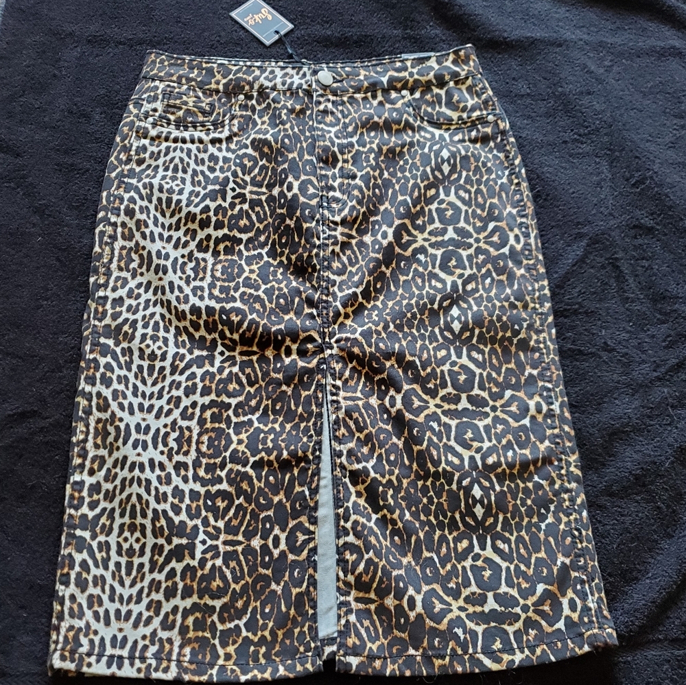 NWT Suko Jean's Animal Print pencil skirt
